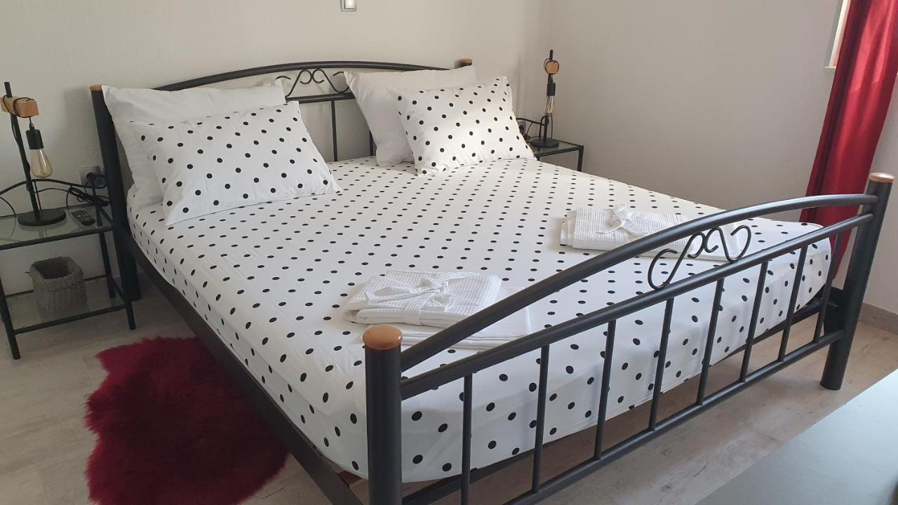 Villa Fides With Private Pool, Garden And Sea View Kastel Novi Exterior photo